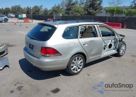 2014 Volkswagen Jetta Sportwagen 2.0L Tdi z USA, uszkodzony, nr VIN 3VWPL7AJ8EM618058